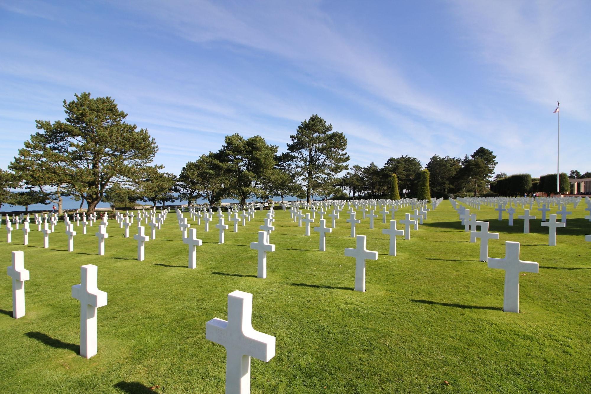 Vista Exterior Hôtel La Fontaine Caen Centre