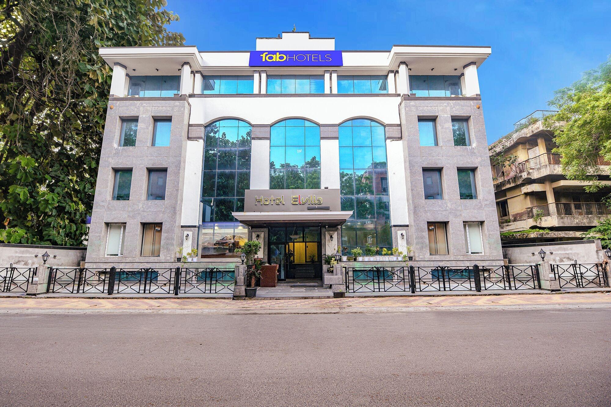 Vista Exterior Fabhotel Elvilla
