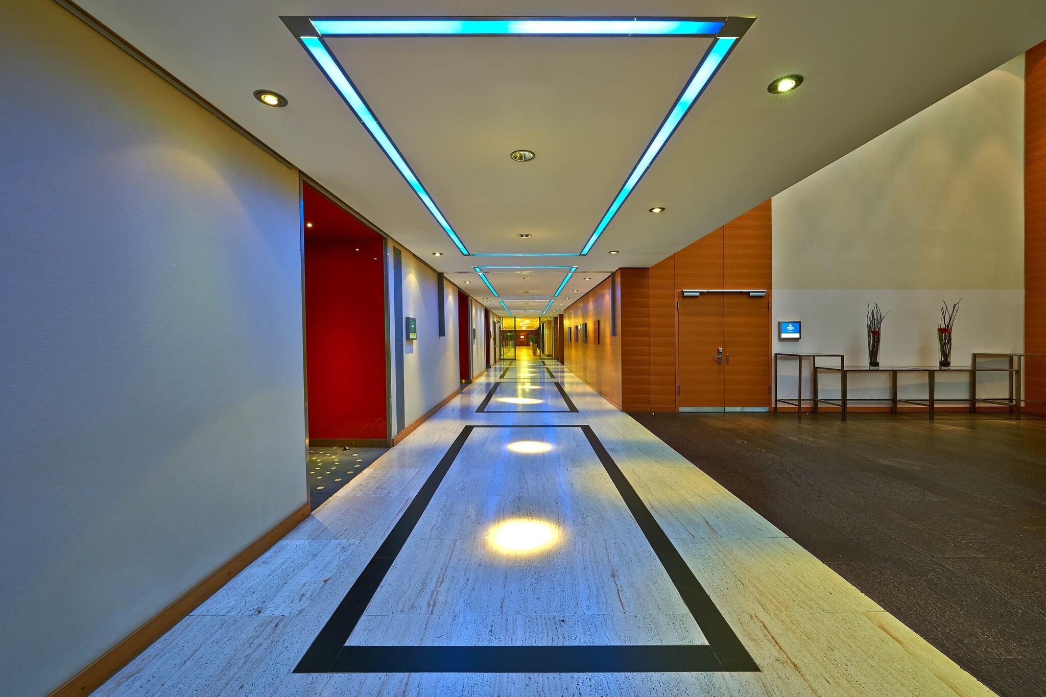Vista Lobby Hilton Düsseldorf