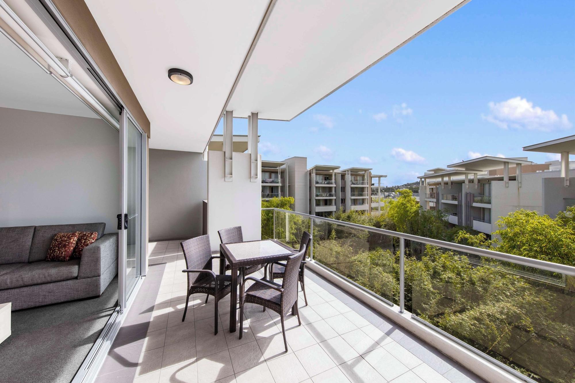Varios Oaks Brisbane Mews Suites