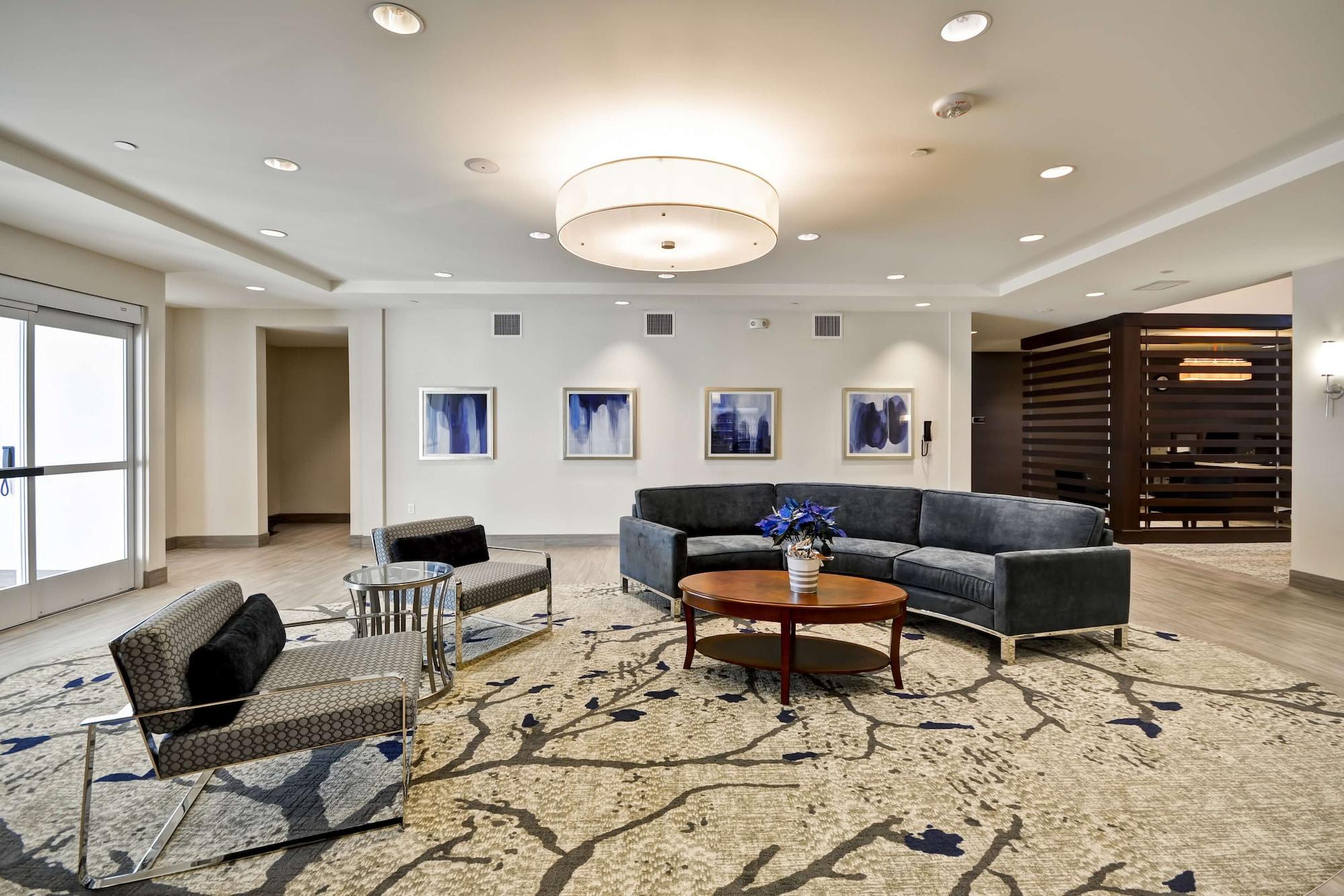 Vista Lobby Homewood Suites by Hilton Phoenix Tempe ASU Area