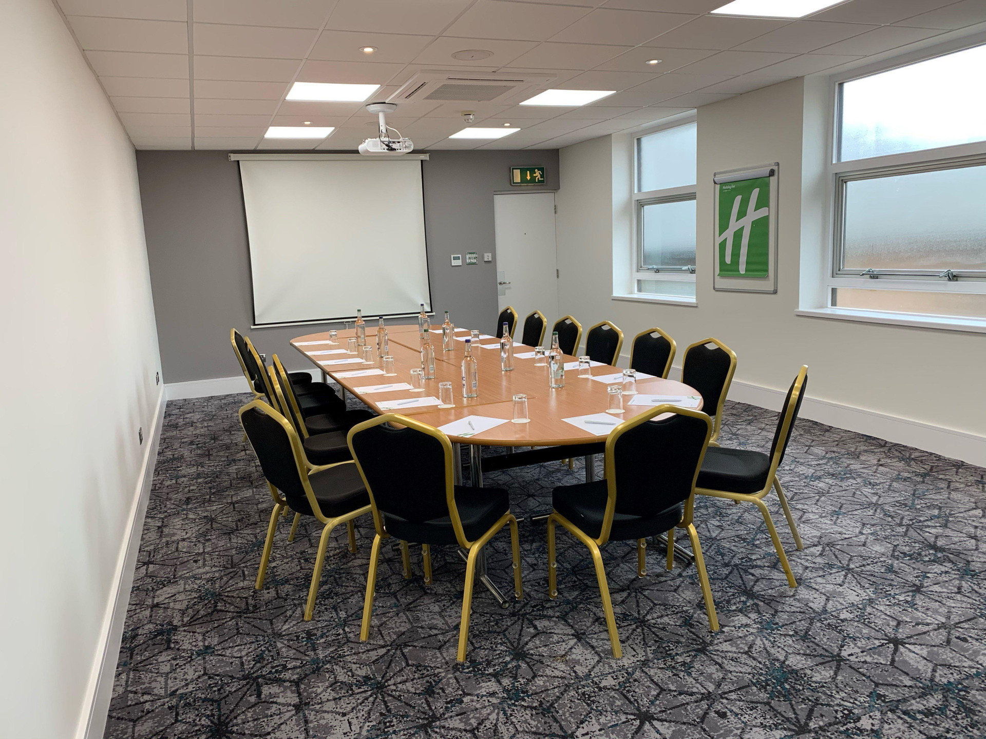 Centro de Negocios Holiday Inn Dover