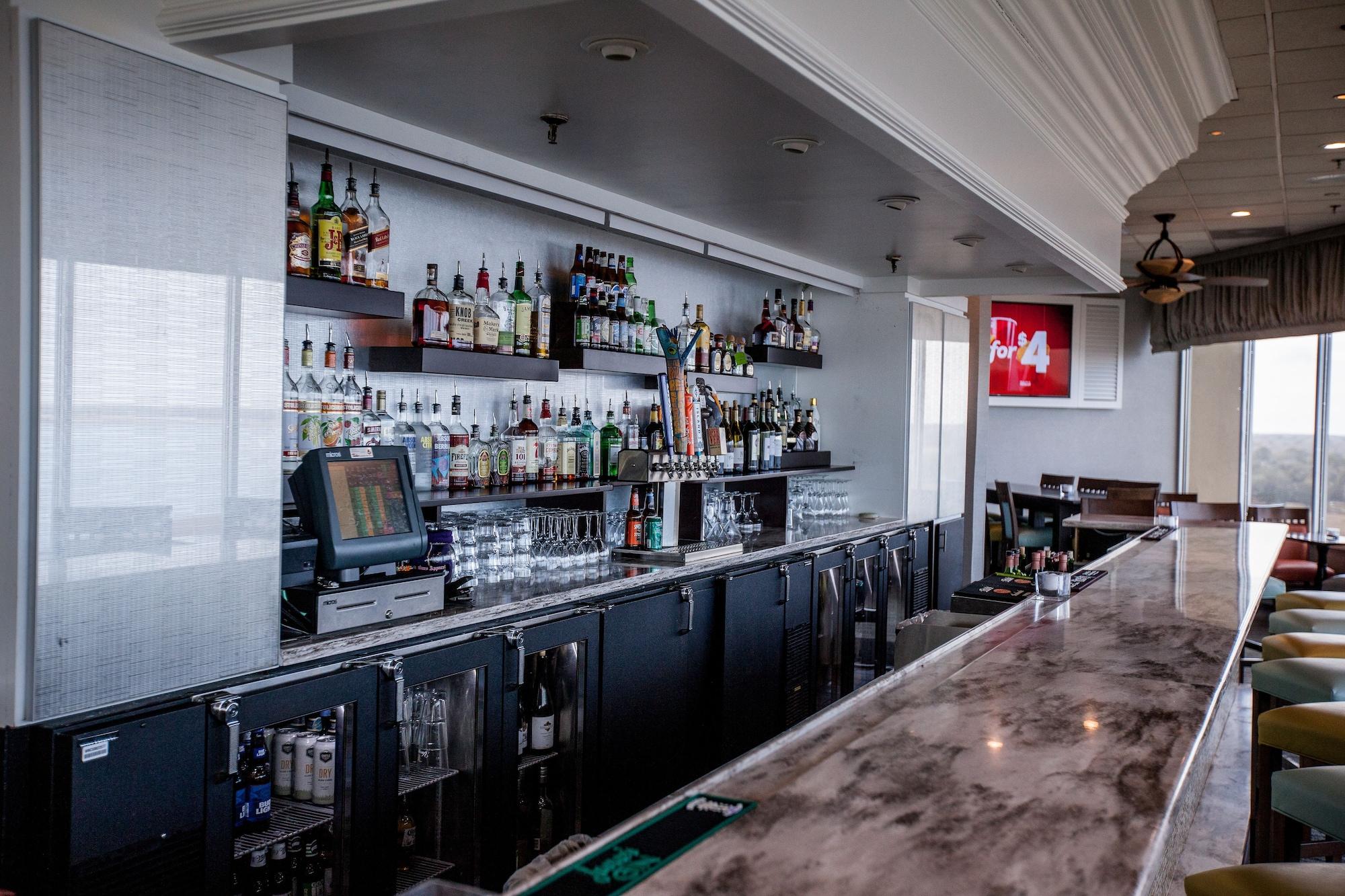 Bar/Salón Holiday Inn Charleston Riverview by IHG