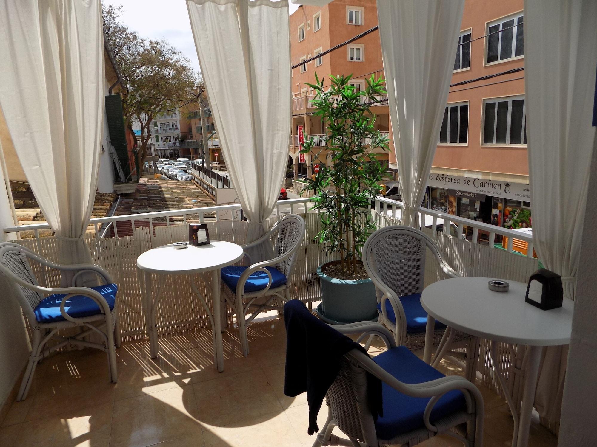 Bar/Salón Hostal Villa Maruja