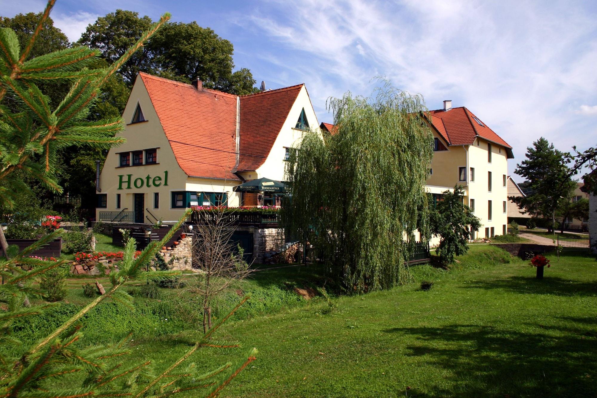 Varios Hotel & Restaurant 5 Linden