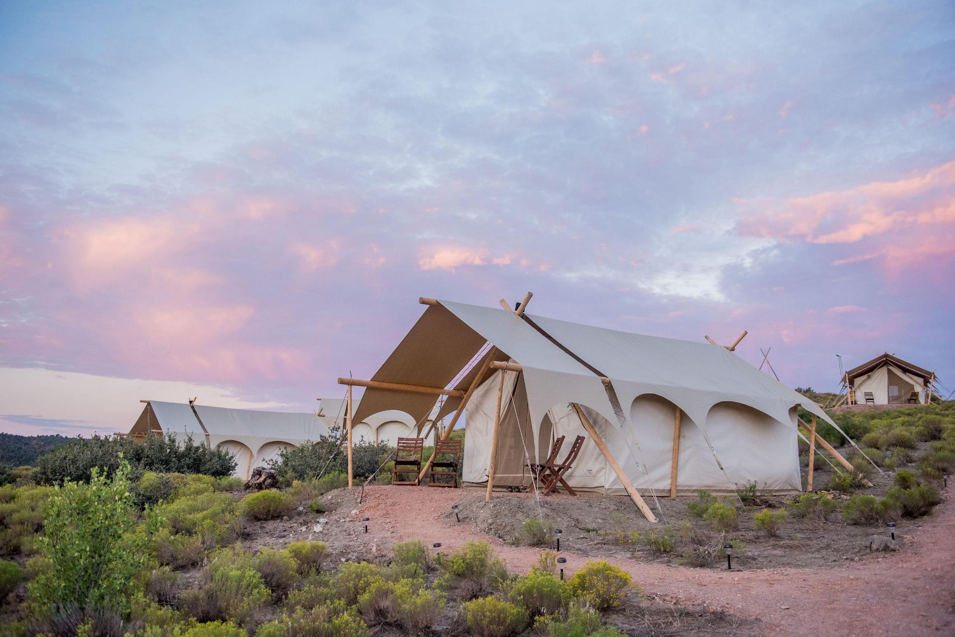 Vista Exterior Under Canvas Zion