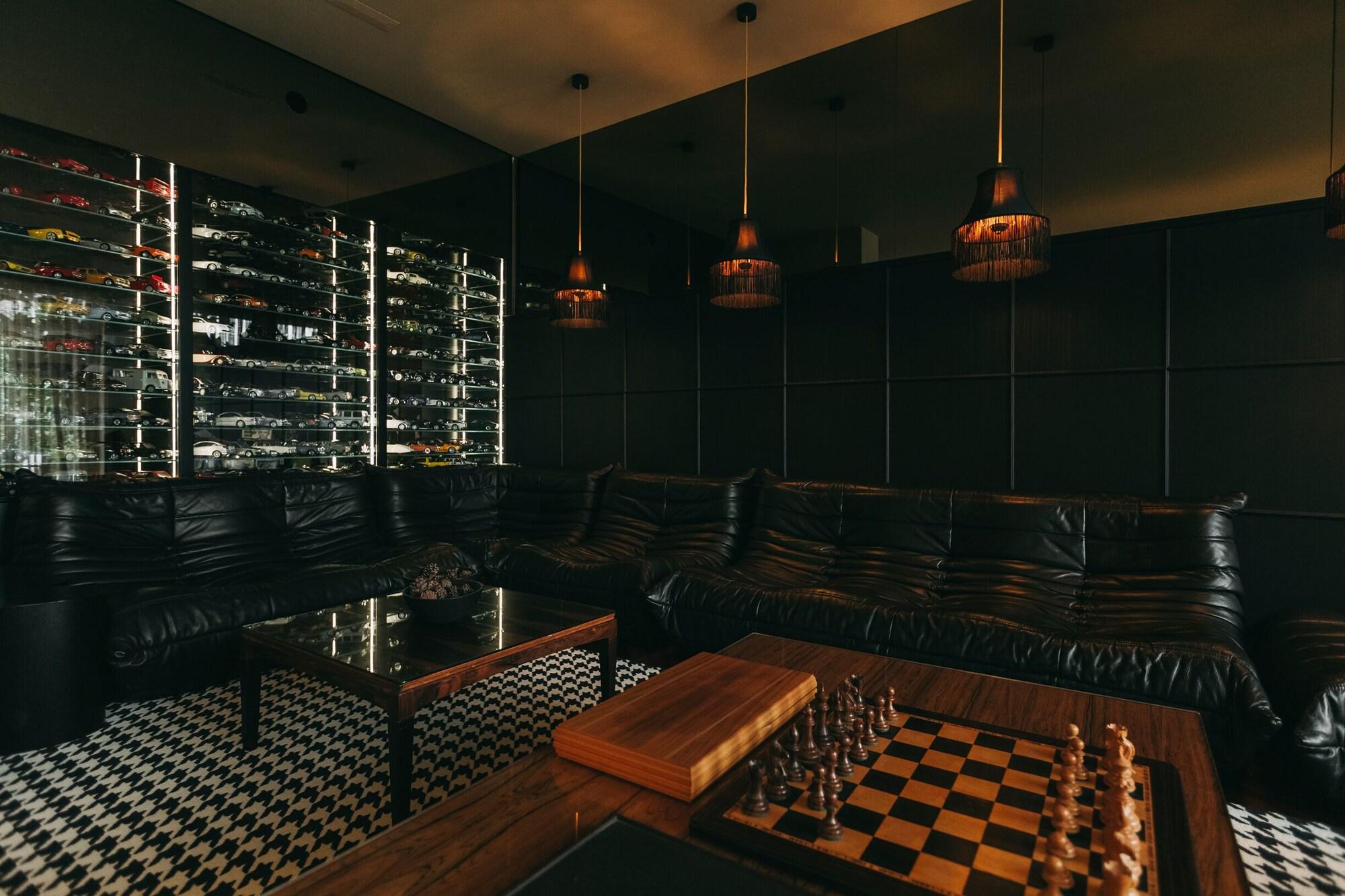 Vista Lobby The Felix 10