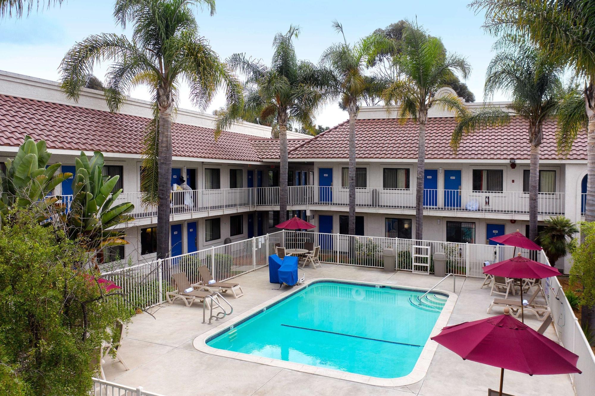 Varios Motel 6 Santa Maria, CA - North