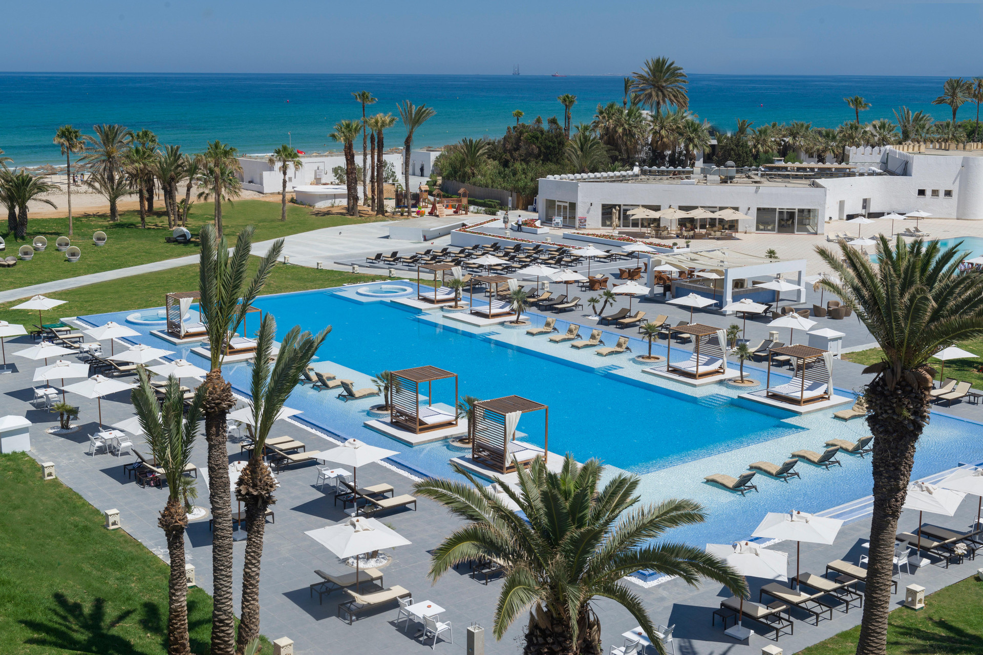 Vista Exterior Hotel Tour Khalef