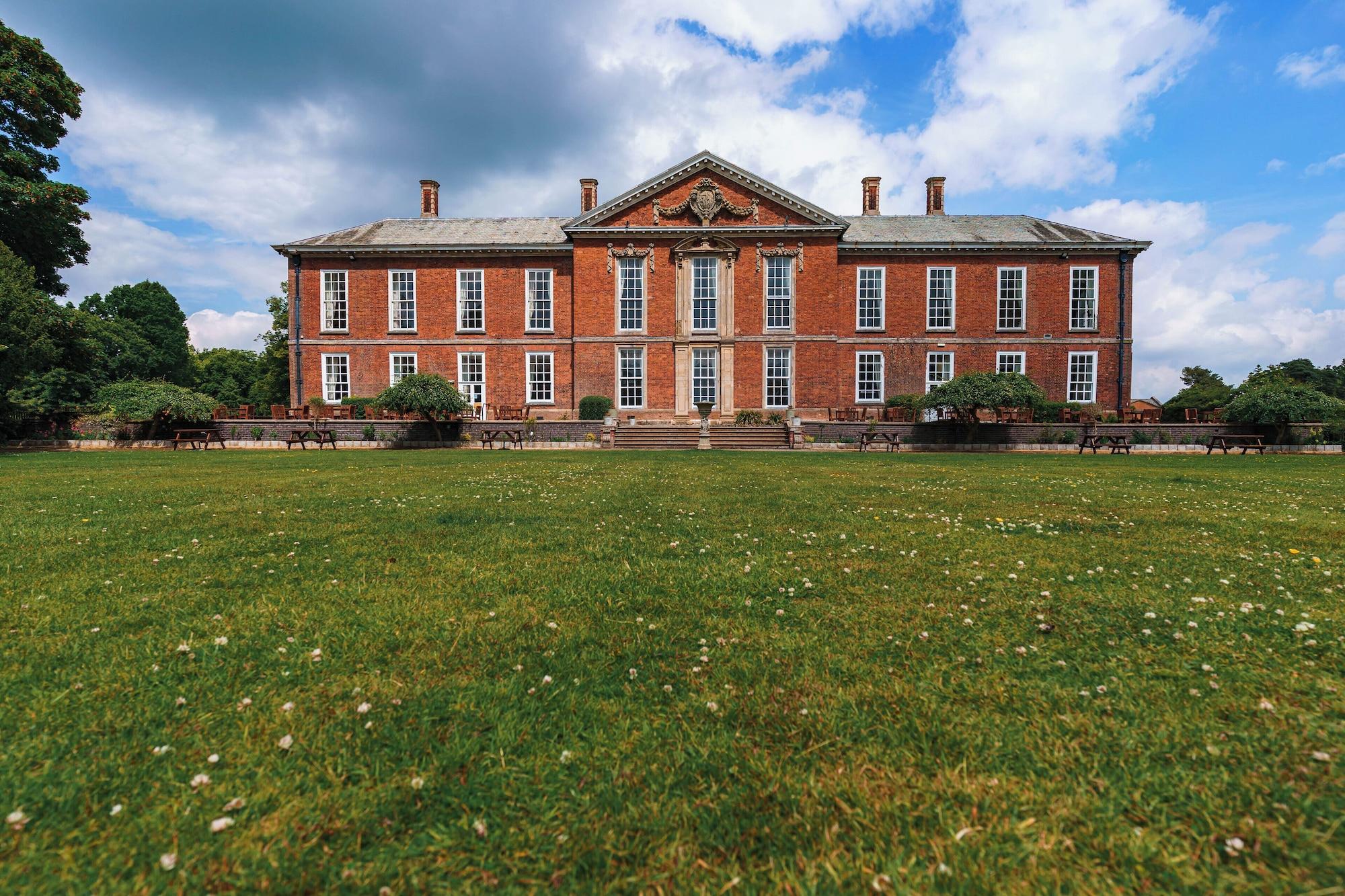 Vista Exterior Bosworth Hall Hotel & Spa
