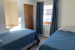 Alquiler Vacacional - Cozy-up at Brighton retreat, then shop & dine in downtown Brighton