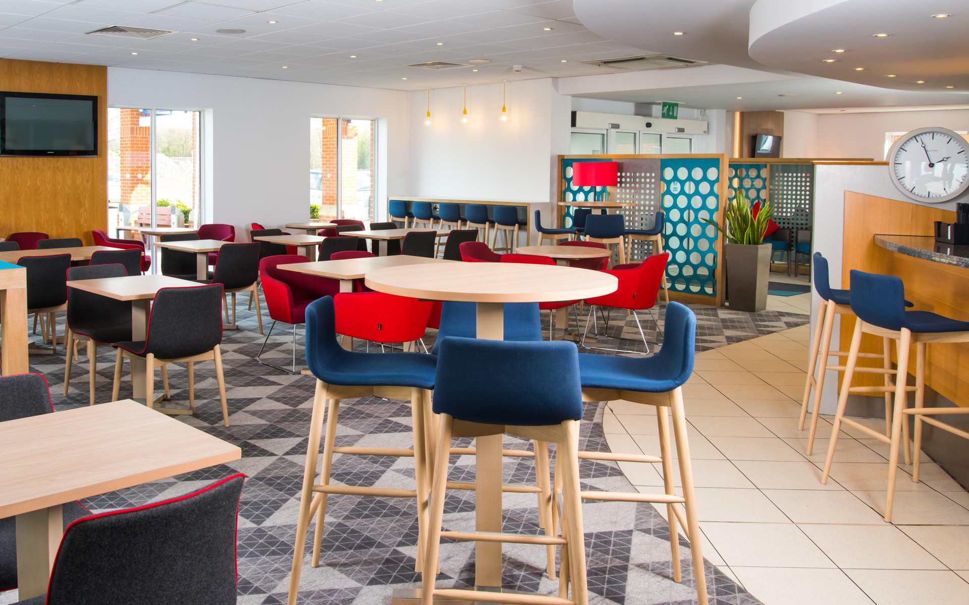Bar/Salón Holiday Inn Express Southampton - West by IHG