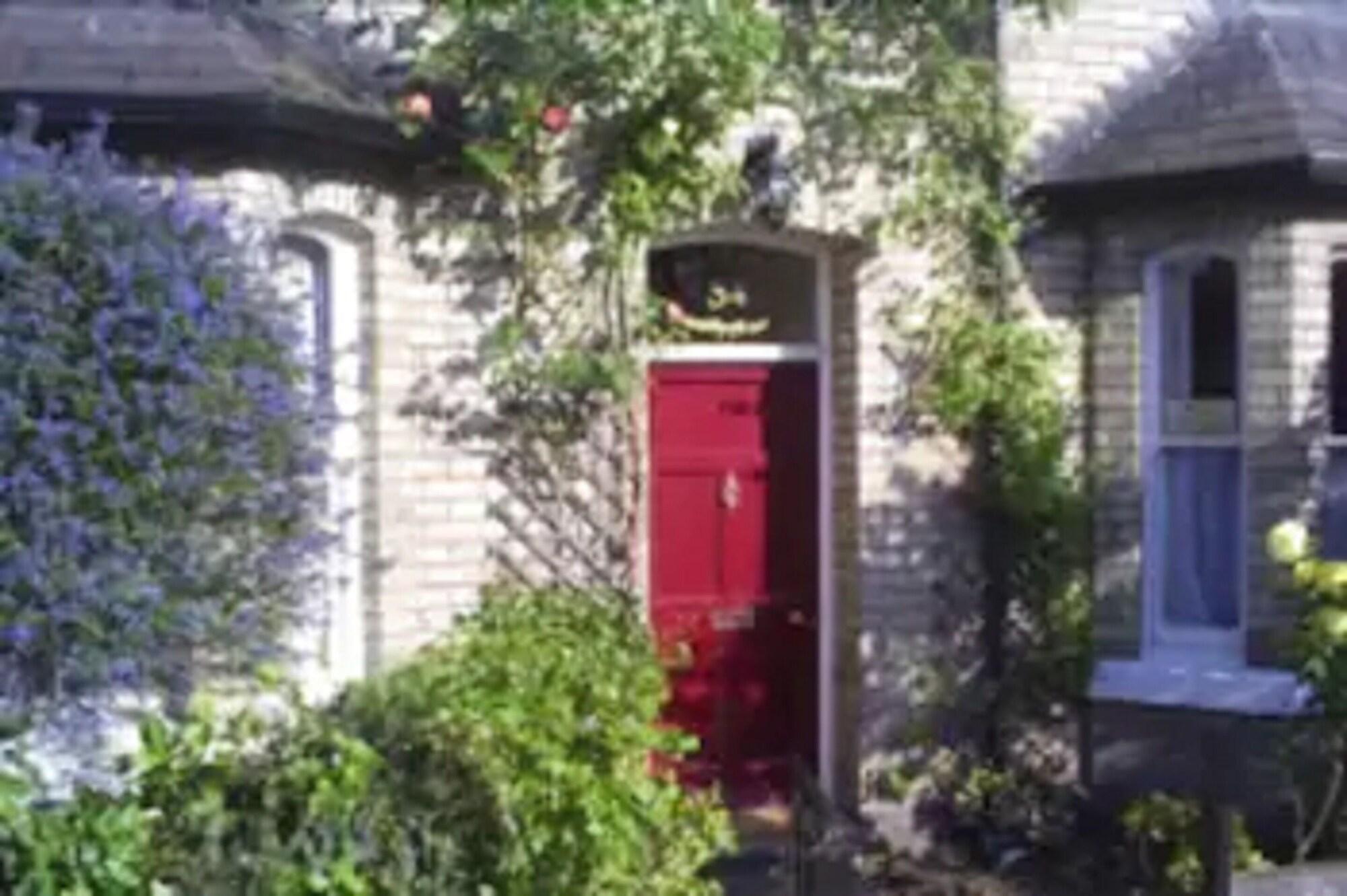Vista Exterior Number 34 Bed and Breakfast