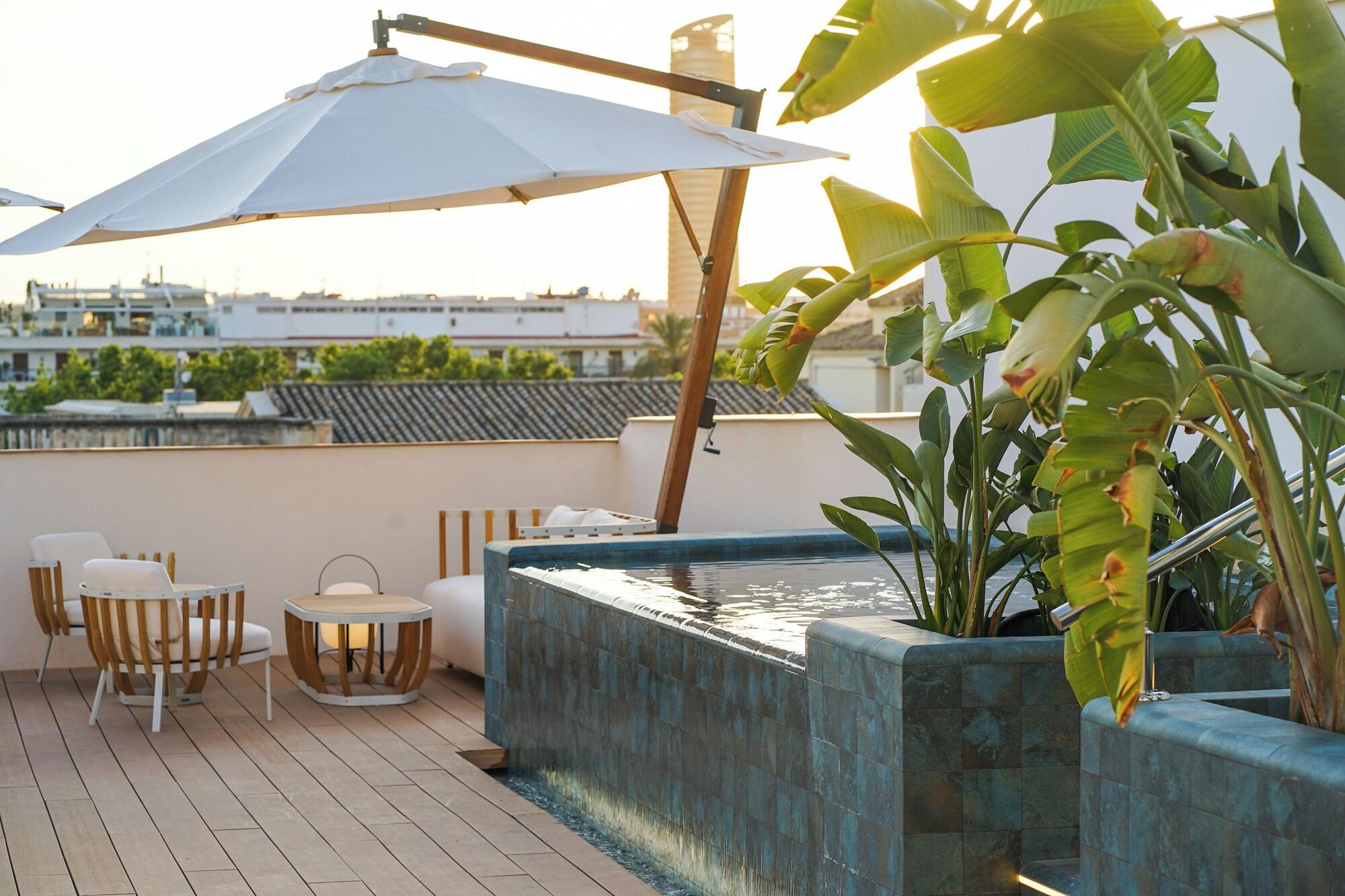 Vista Piscina Mercer Plaza Sevilla 5 GL