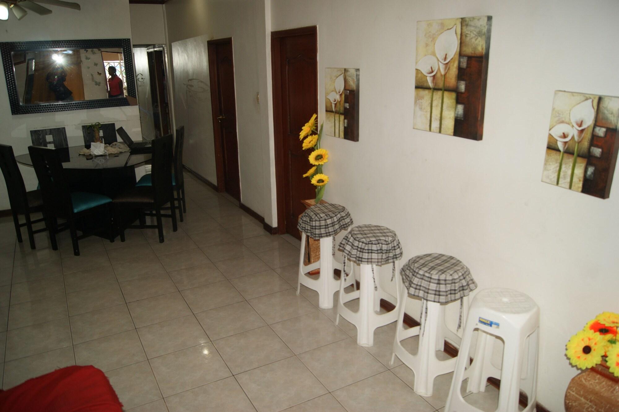 Bar/Salón Mignay Backpacker