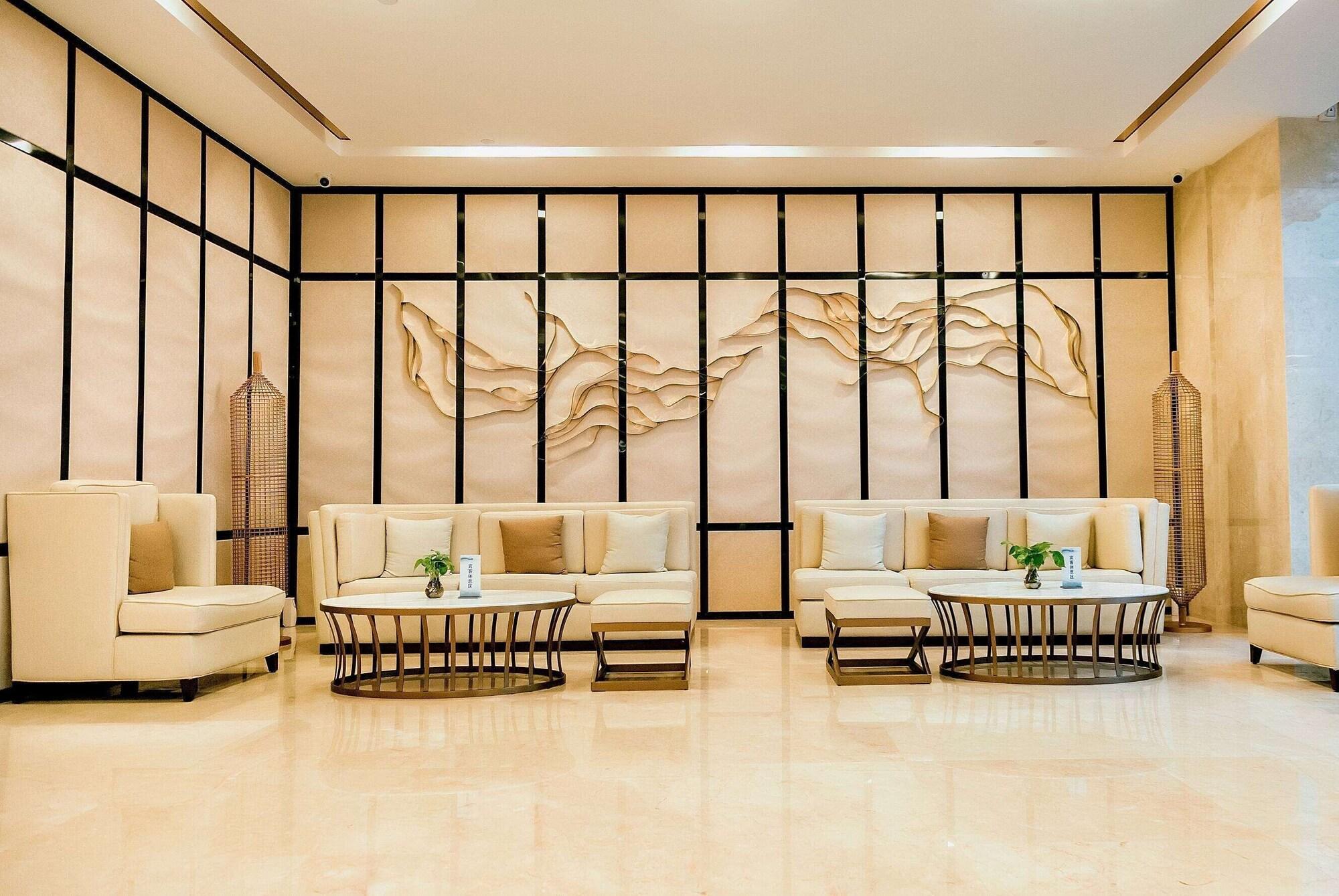 Varios Days Inn by Wyndham Business Place Sichuan Bazhong