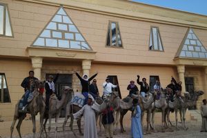 Alojamiento - Pyramids Luxor Hotel