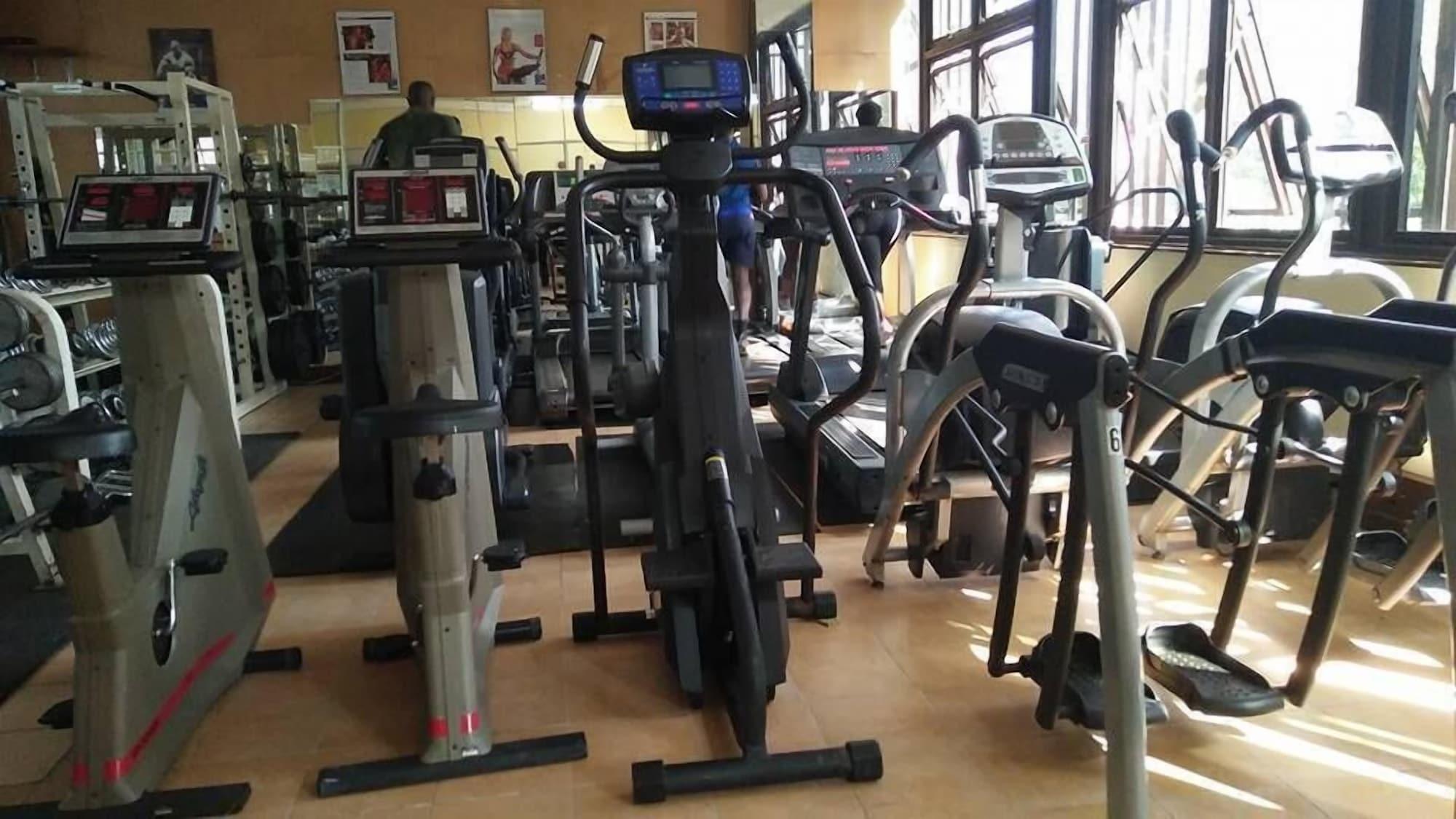 Gimnasio Racecourse Inn Hotel