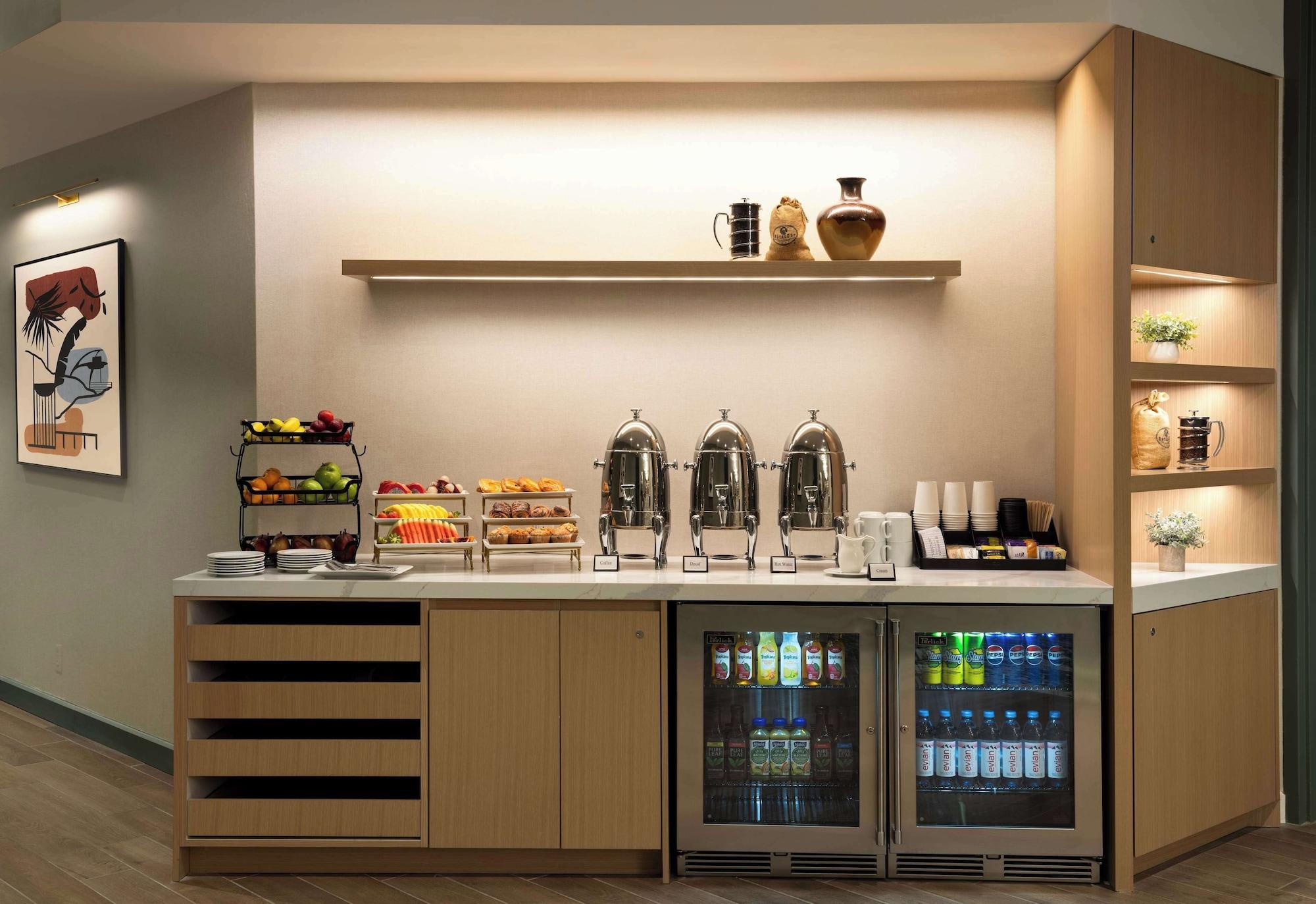 Restaurant Sonesta Los Angeles Airport LAX