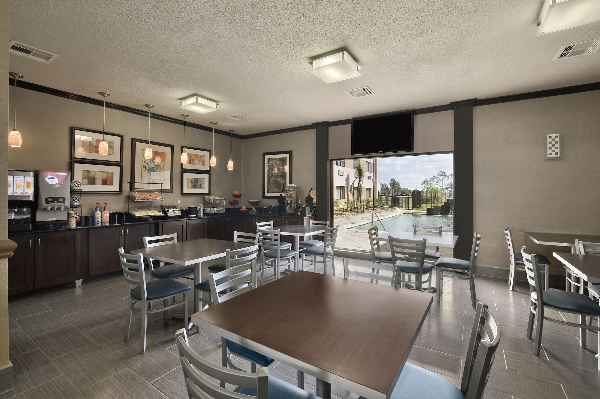 Restaurant Ramada by Wyndham Houston Intercontinental Airport South
