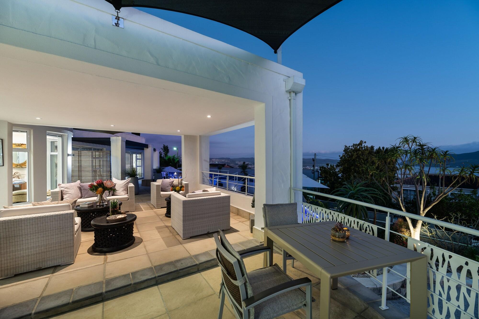 Vista Exterior Villa Afrikana Guest Suites