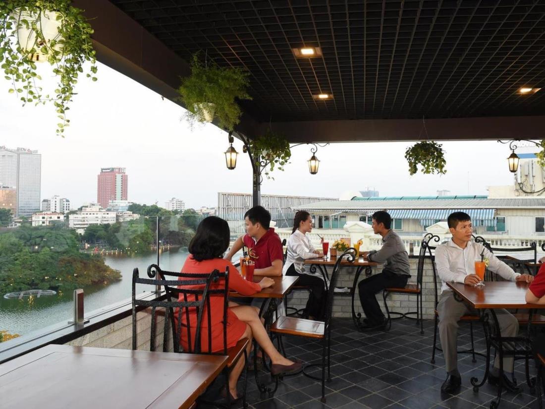 Bar/Salón Centre Point Hanoi Hotel