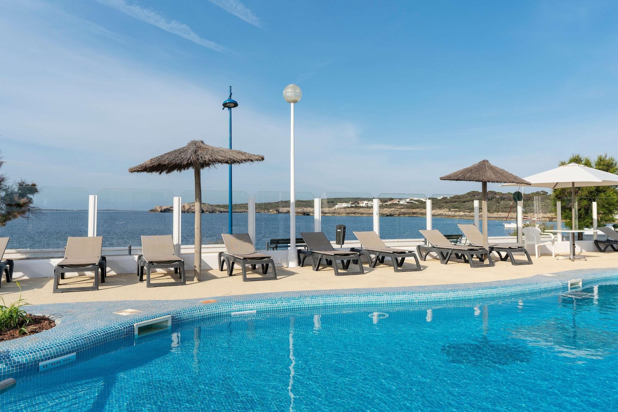 Playa AluaSun Far Menorca Hotel