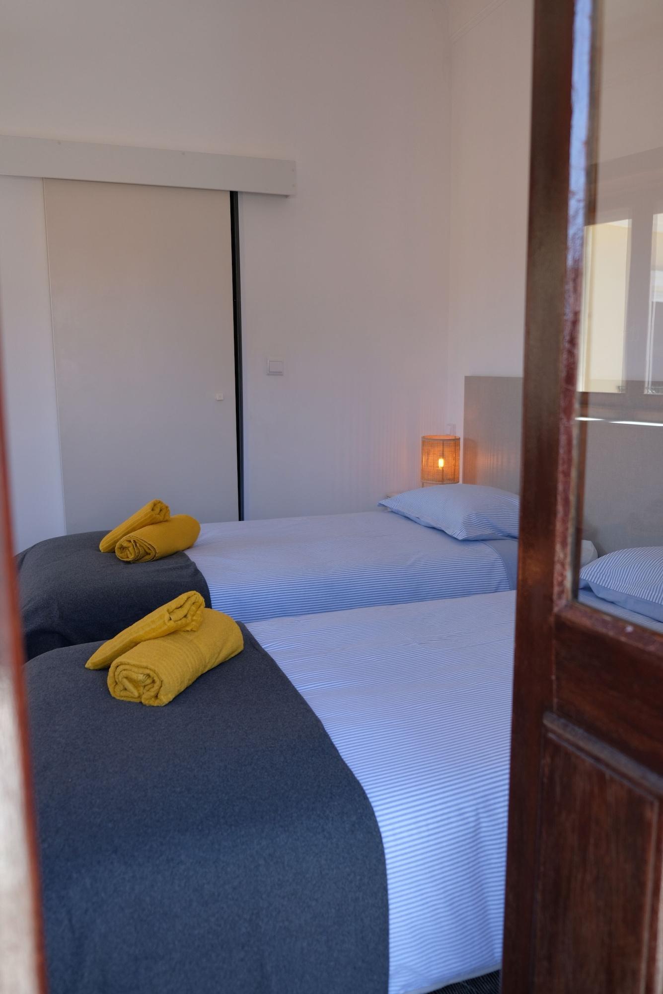 Varios Yellow Inn Aveiro
