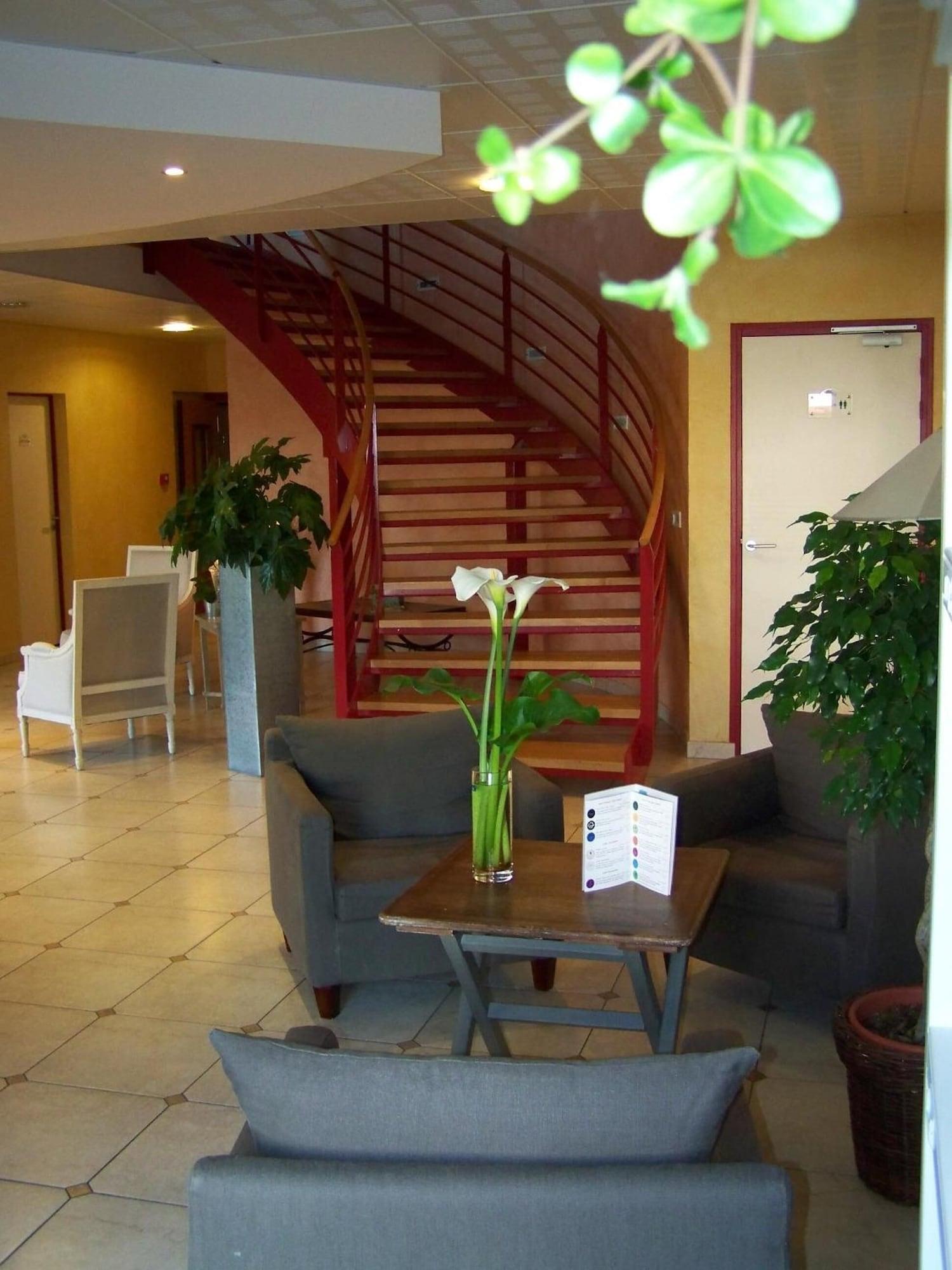 Vista Lobby Brit Hotel Du Perche