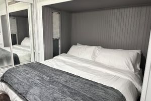 Alojamiento - The Farm, a cozy camper in delightful Cosby with AC, WiFi