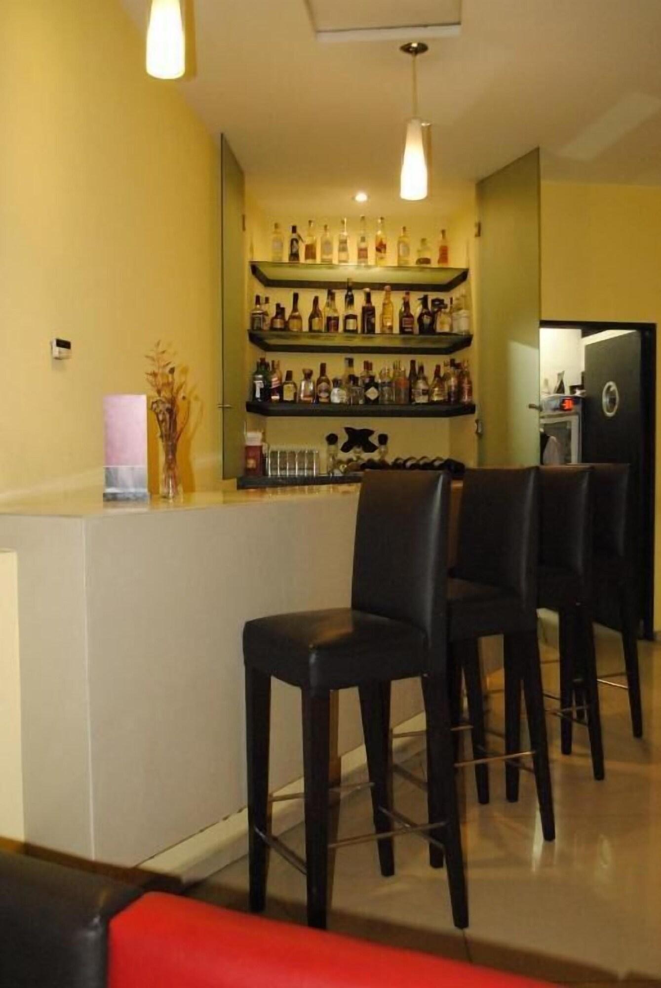 Bar/Salón Hotel La Moraleja Suites & Villas