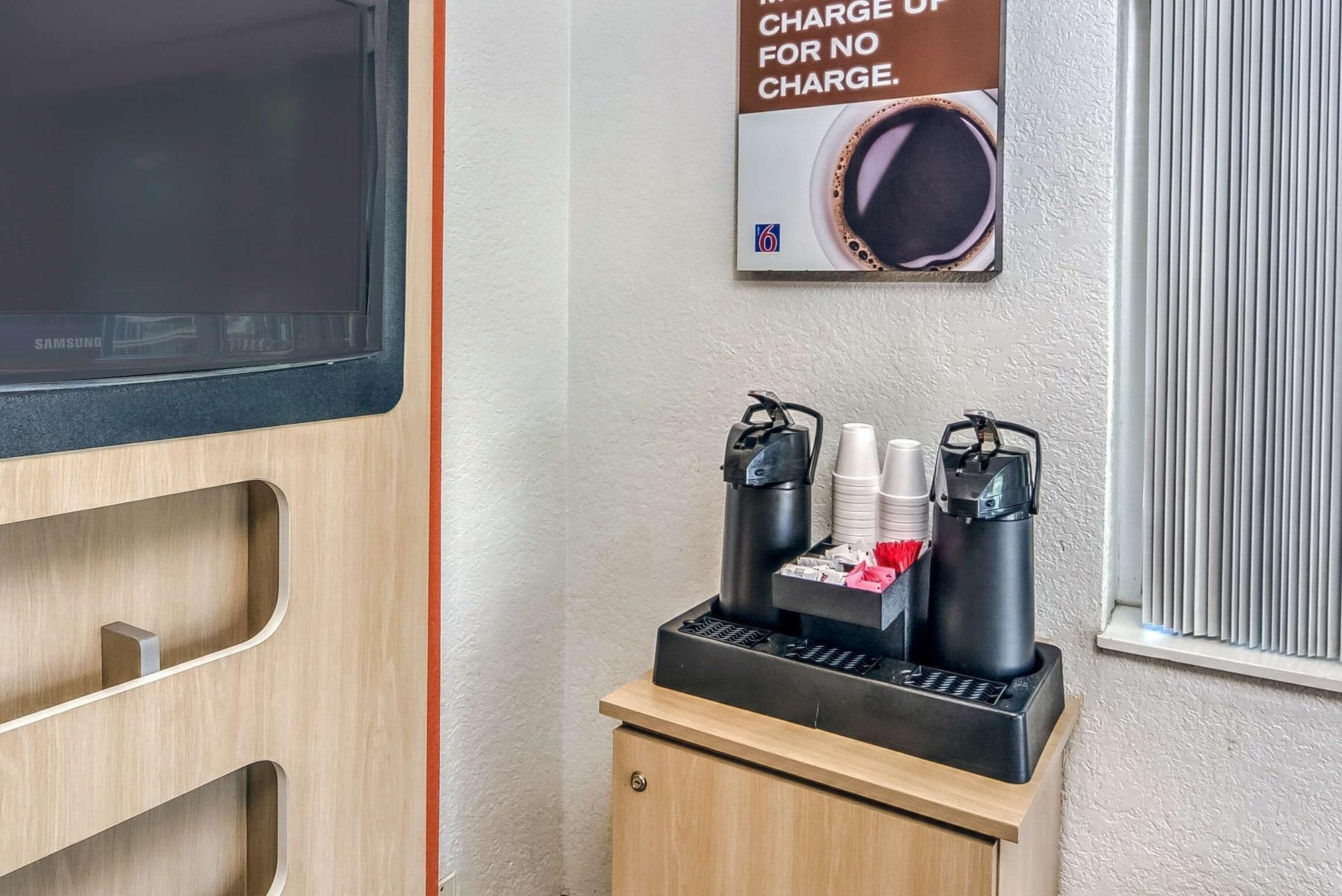 Bar/Salón Park Inn by Radisson, Colorado Springs