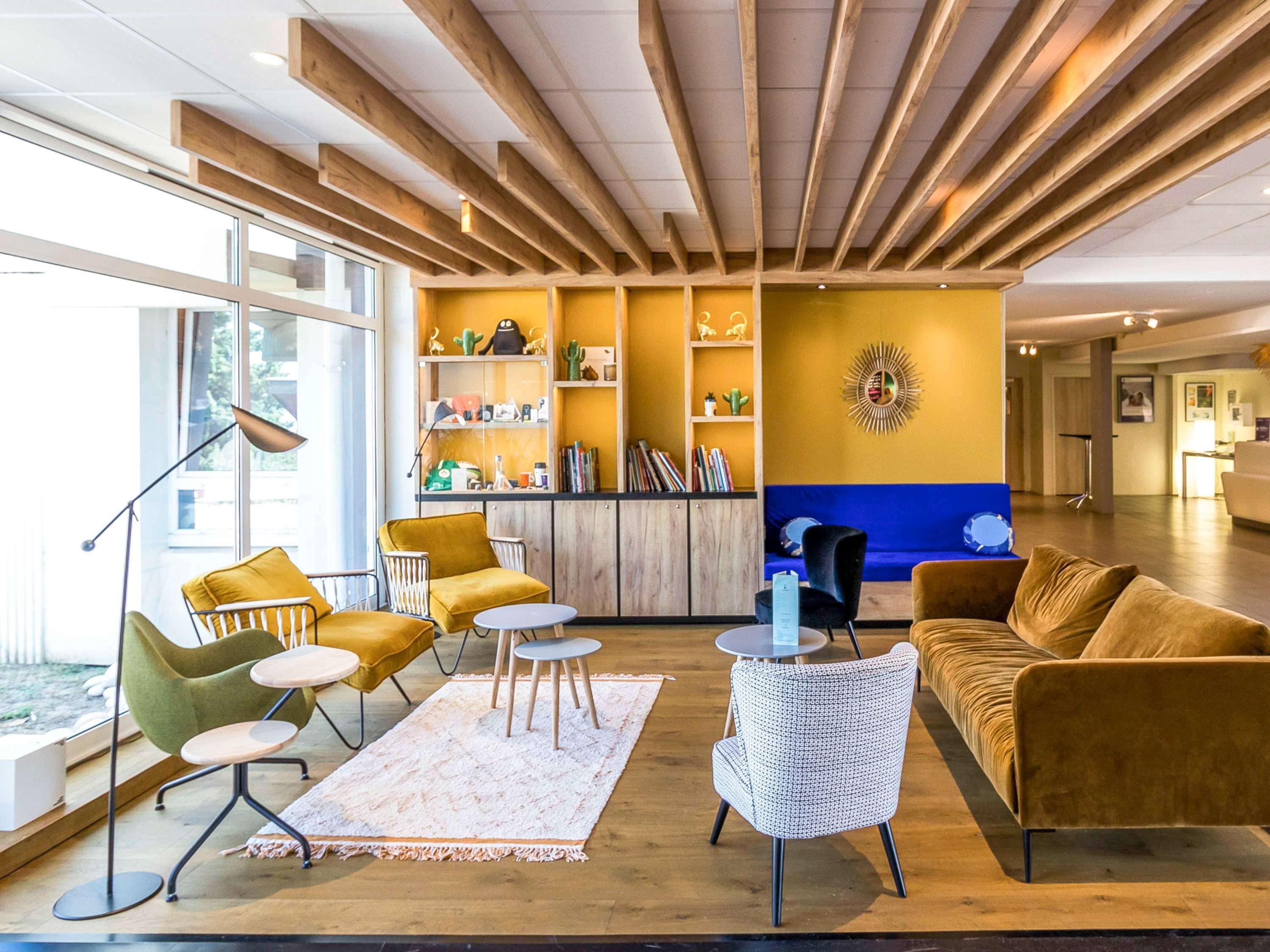 Vista Lobby Novotel Narbonne Sud