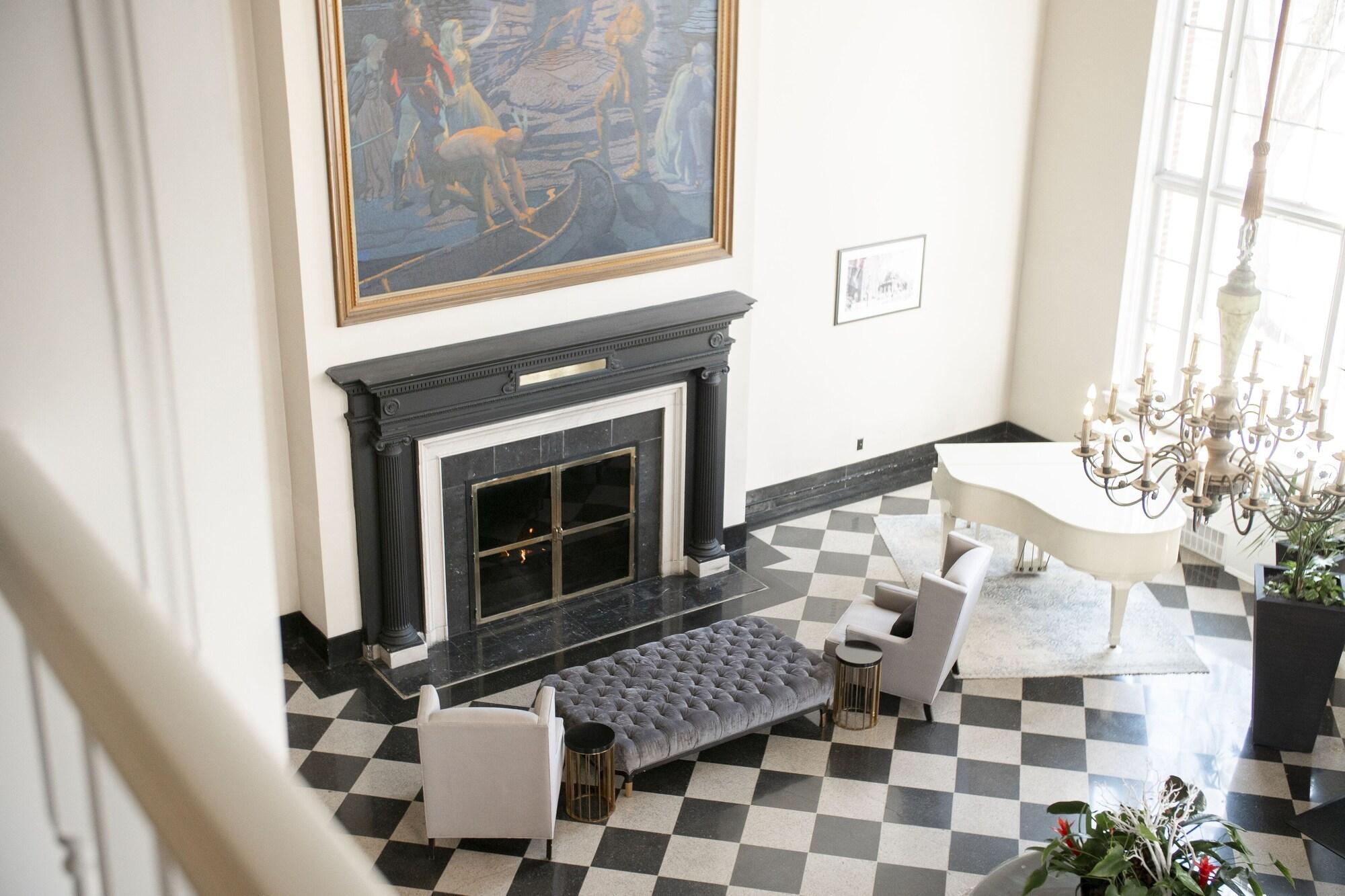 Vista Lobby The Queensbury Hotel