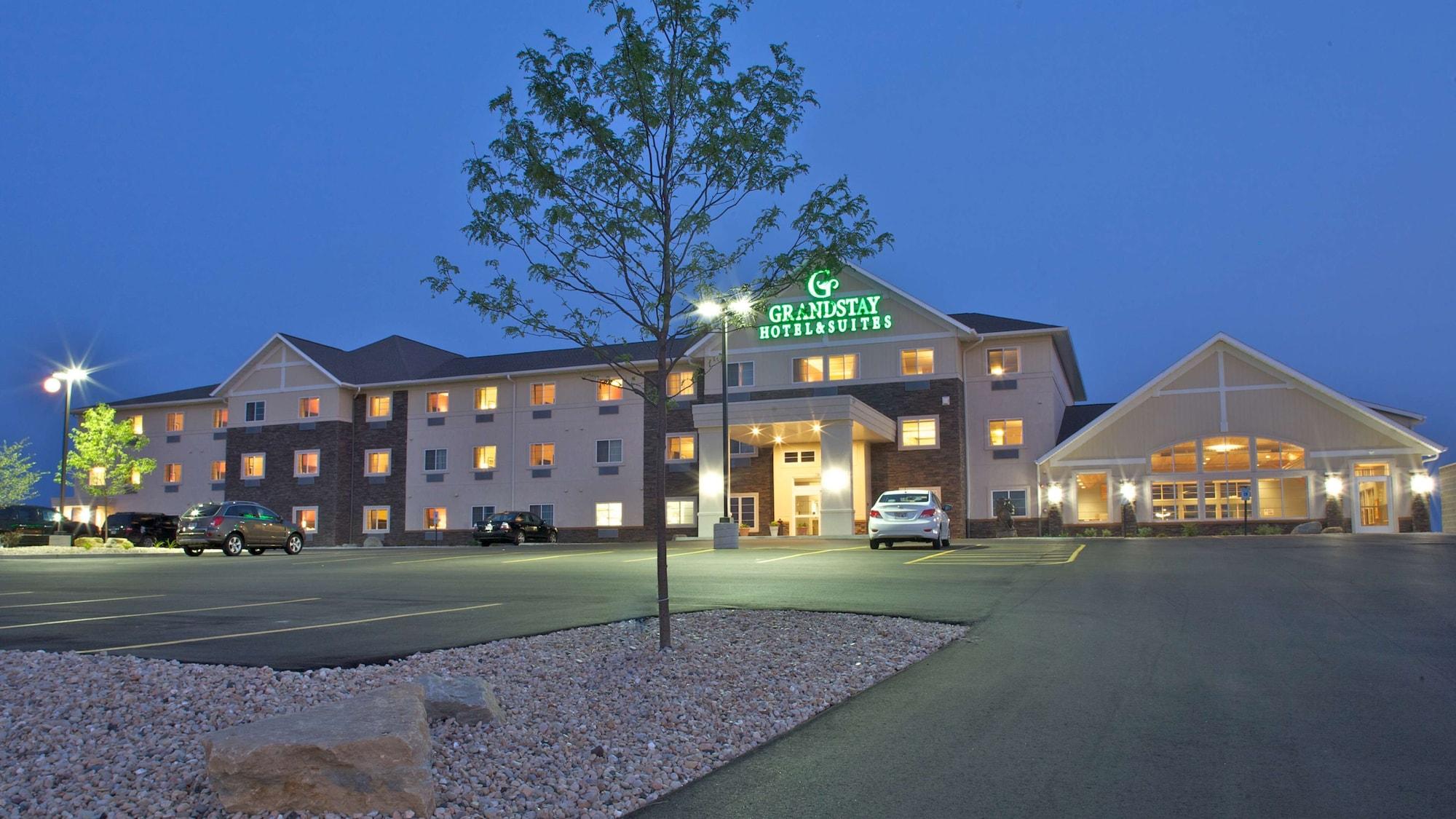 Vista Exterior GrandStay Hotel & Suites Mount Horeb - Madison