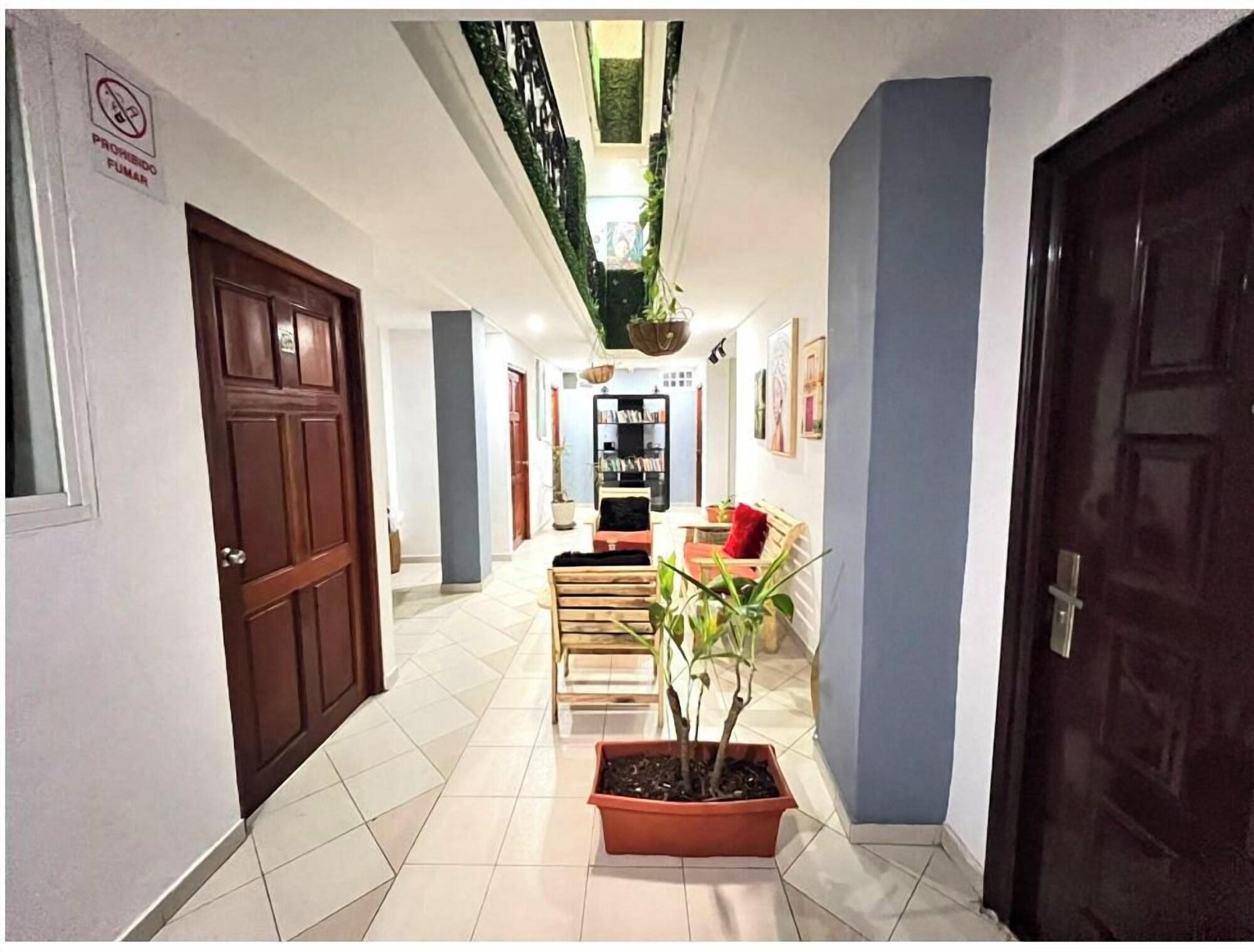 Vista Lobby Hostal La Cigarra