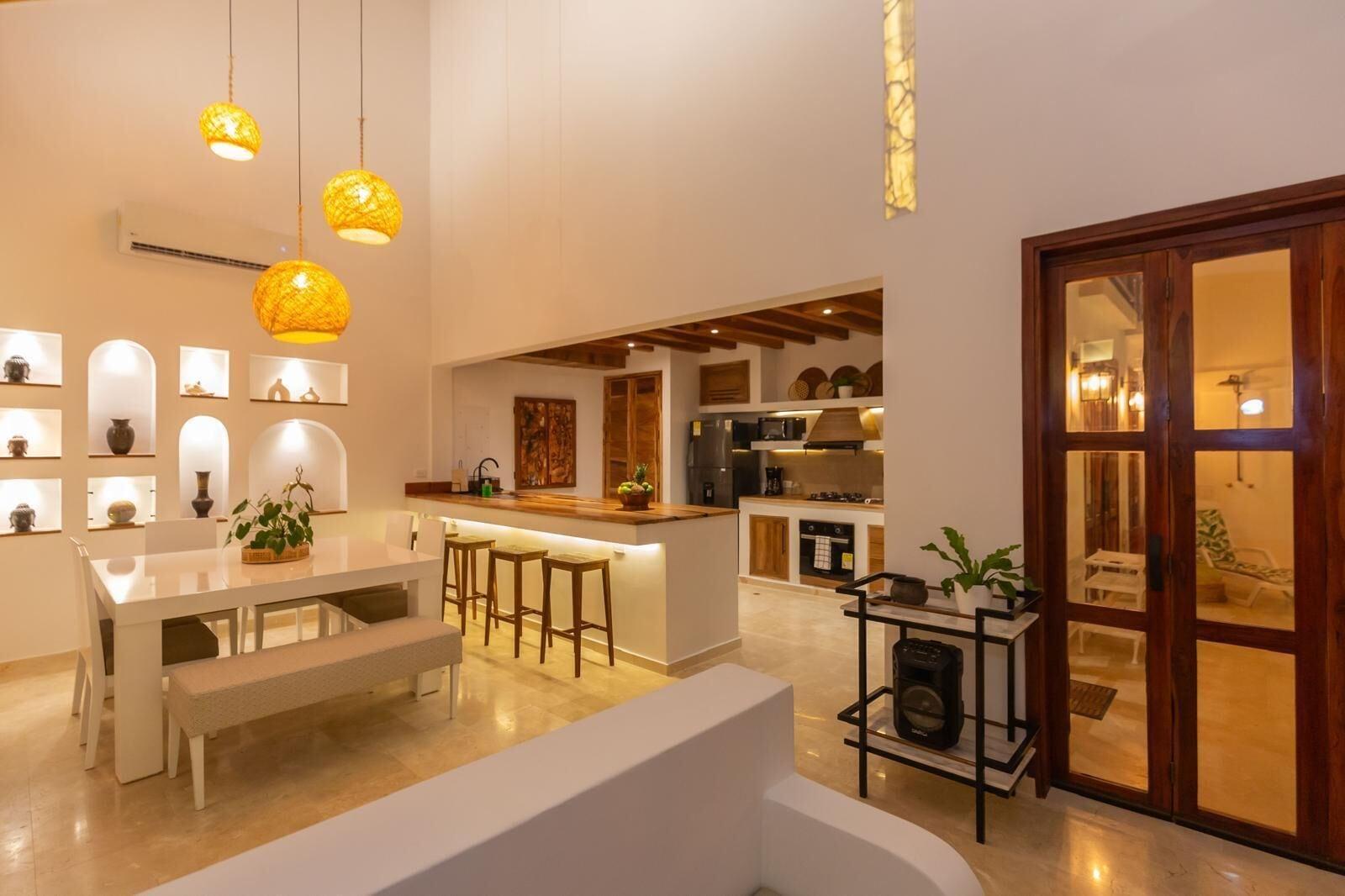 Comodidades del Alojamiento Casa Bali Castillo View Private Pool & R