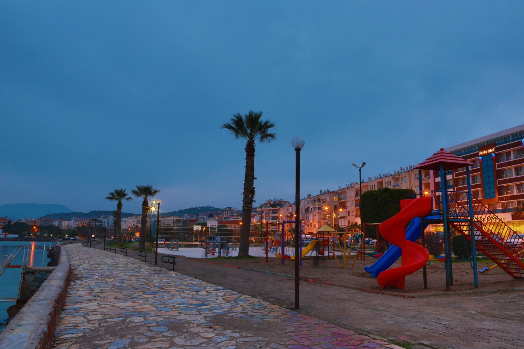 Vista Exterior Perla Otel