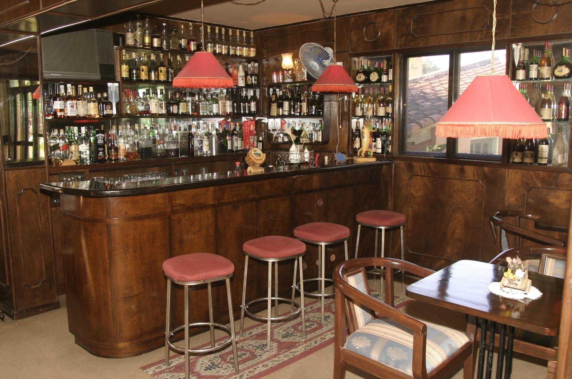 Bar/Salón Hotel Royal Gardens