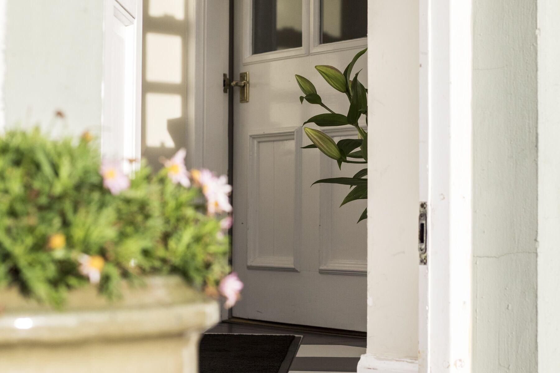 Vista Lobby Glenegedale House