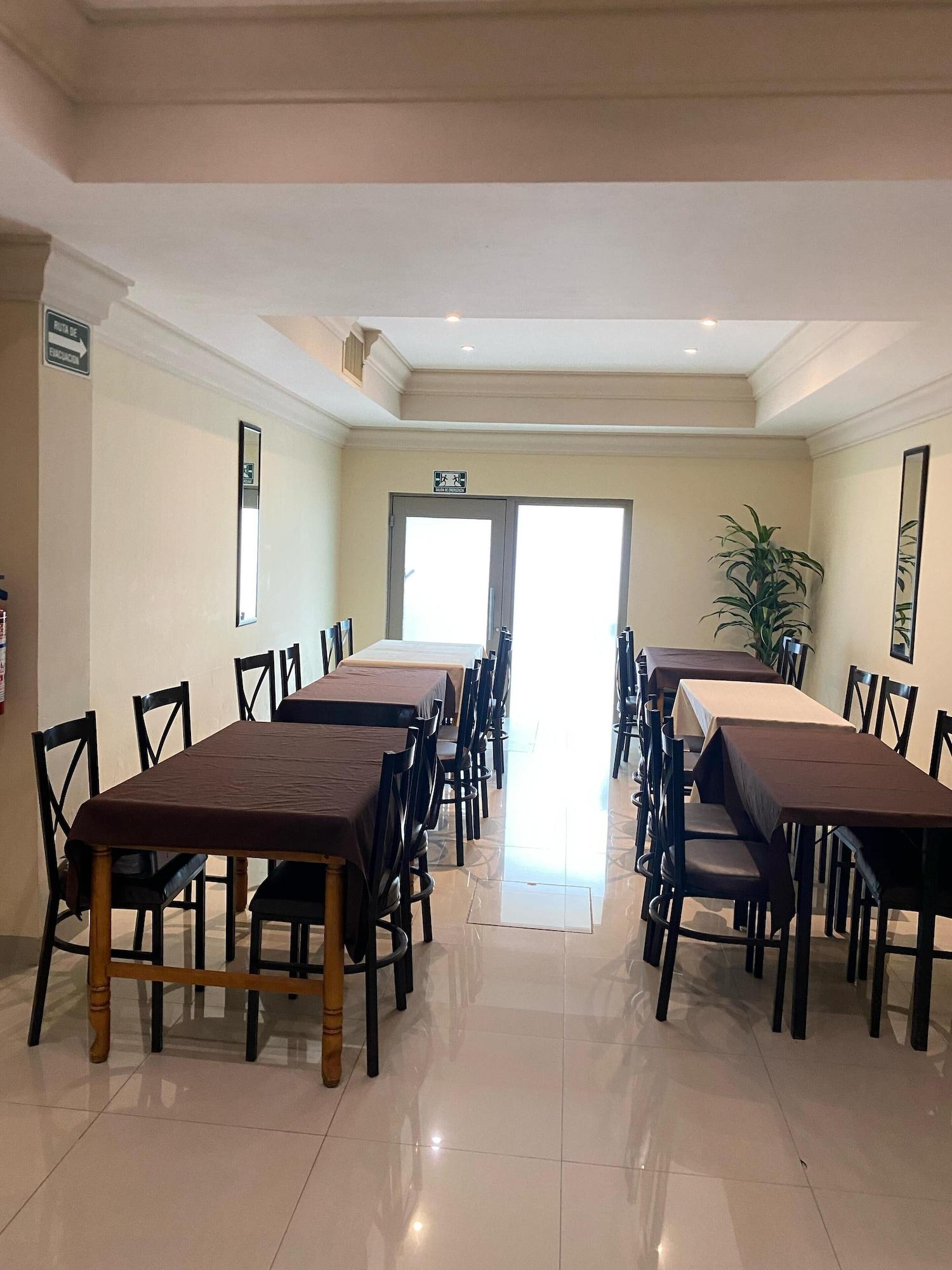 Sala de Reuniones Hotel Plaza Express