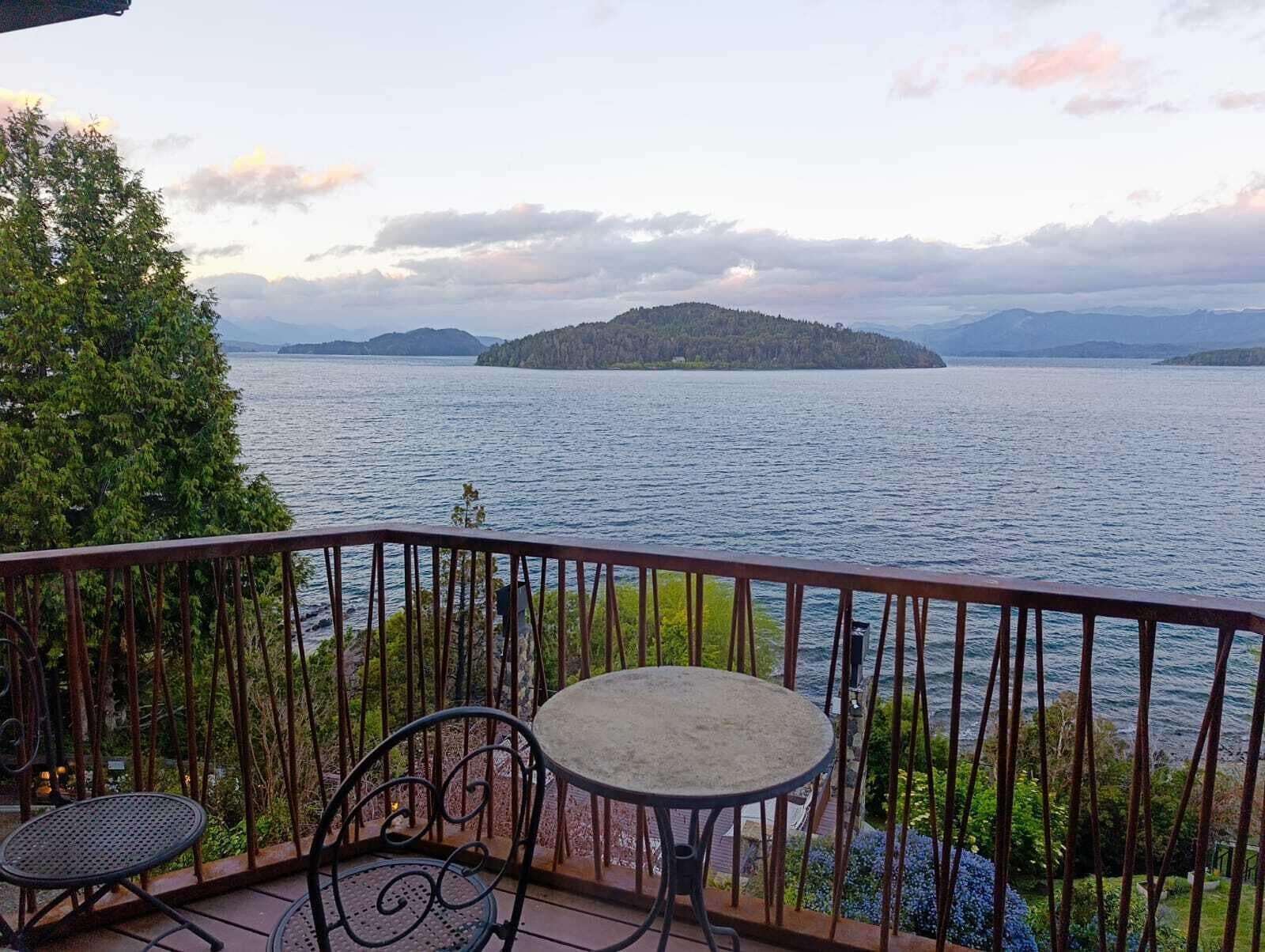 Vista Exterior Lirolay Suites