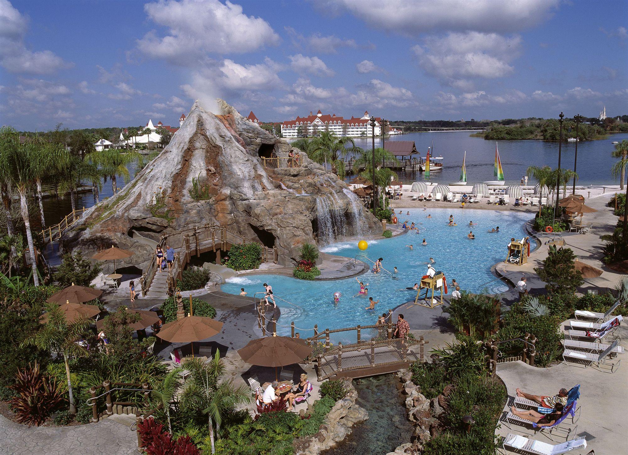 Vista Exterior Disney's Polynesian Village Resort