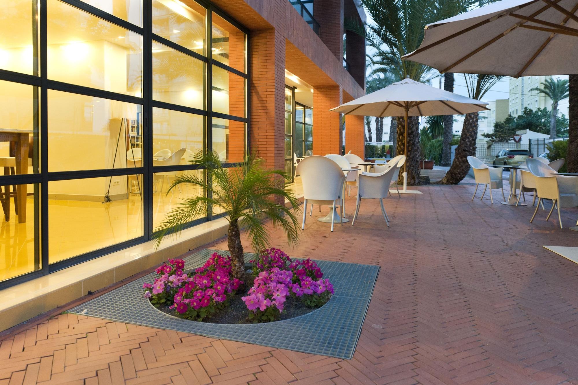 Vista Exterior Hotel El Palmeral