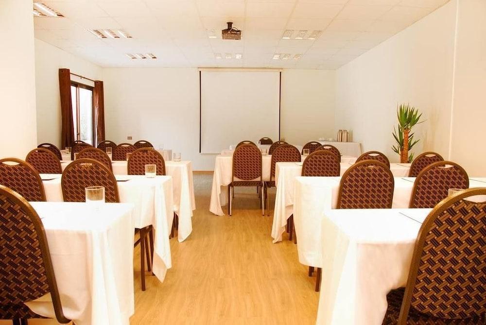 Sala de Reuniones Apart Hotel Providencia