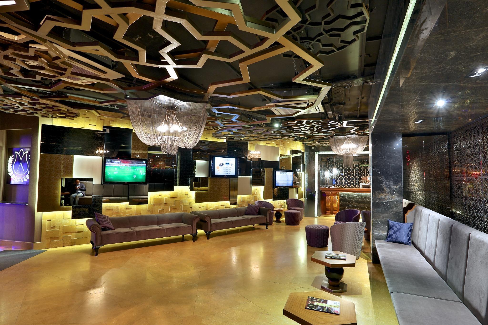 Vista Lobby AHC Old City Hotel