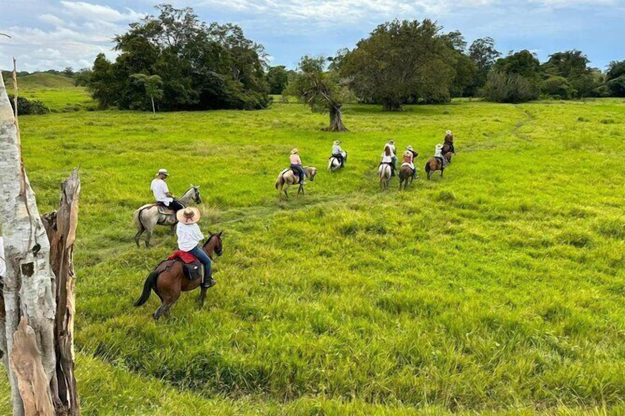 Varios Casa de campo cerca al aeropuerto MDE