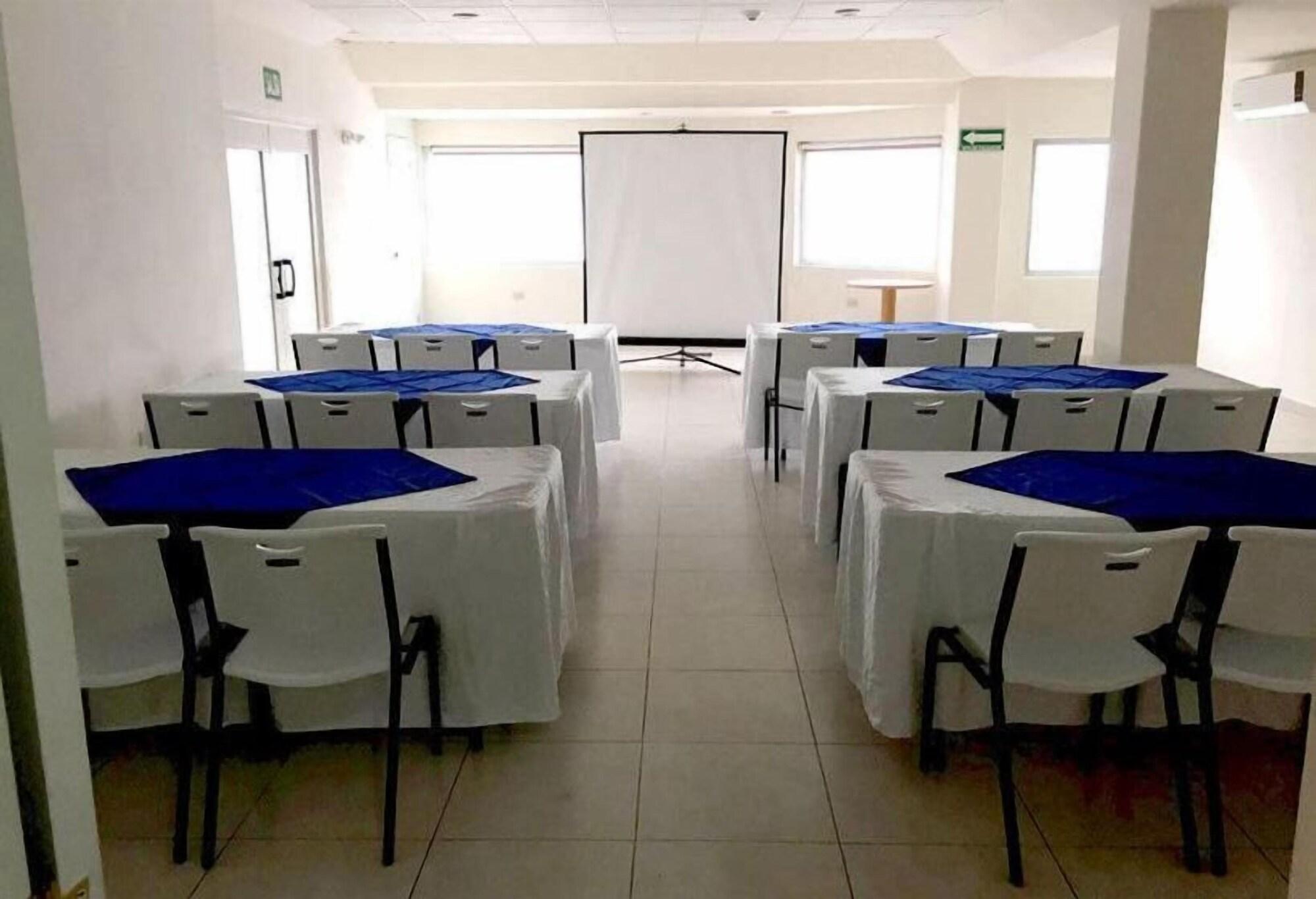 Sala de Reuniones hotel plaza del sol