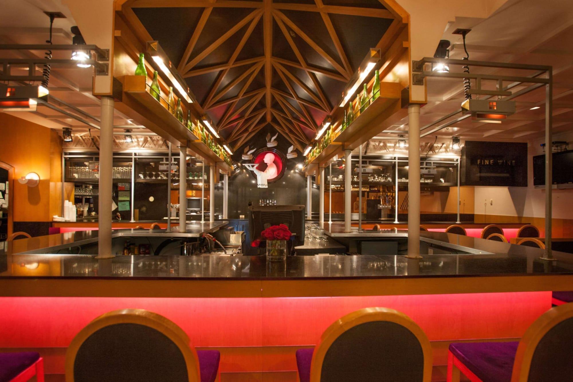 Bar/Salón Somerset Inn