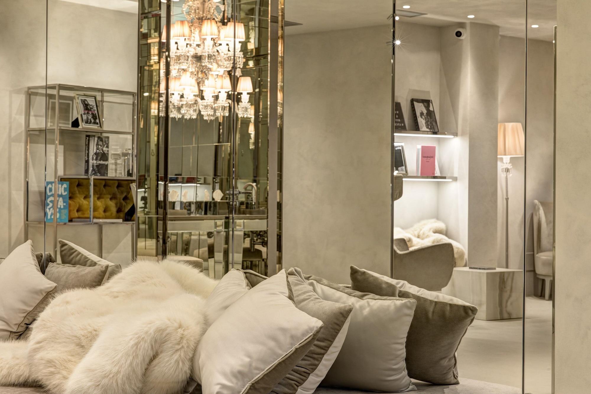 Vista Lobby Palazzo Nainer